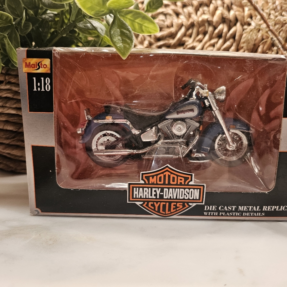 Vintage Harley Davidson Maisto Motorcycle Die Cast Metal Replica Collectible Toy